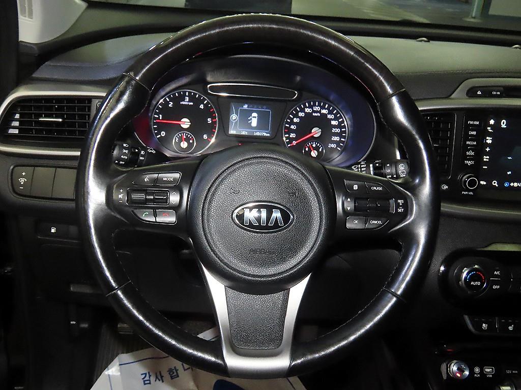 KIA Sorento - Vista 8