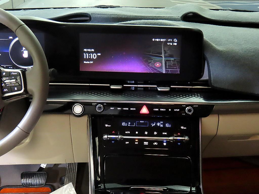 KIA Carnival - Vista 12