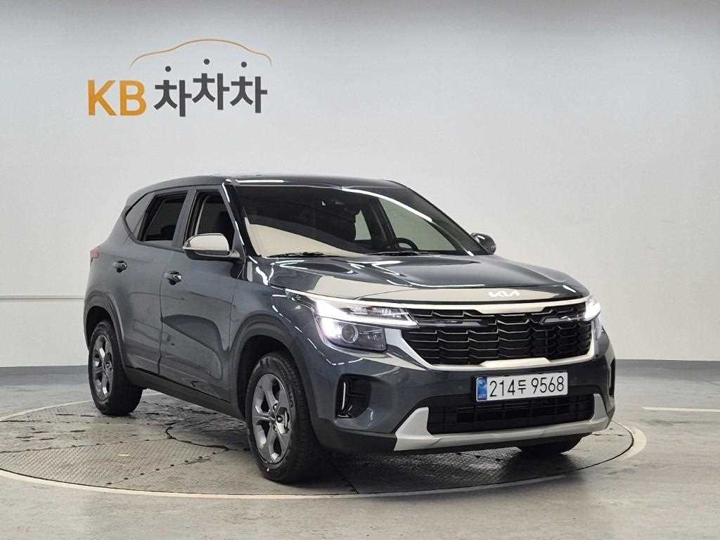 KIA Seltos - Vista 4