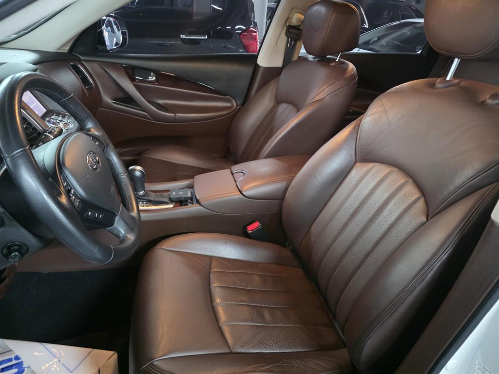 Infiniti QX - Vista 9