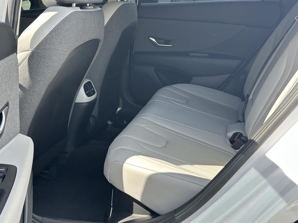 HYUNDAI Avante - Vista 8