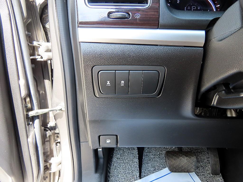 Ssangyong Korando - Vista 12