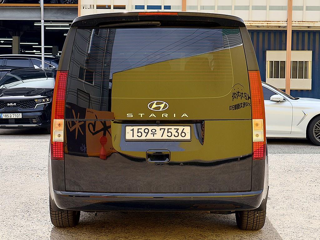 HYUNDAI Staria - Vista 5