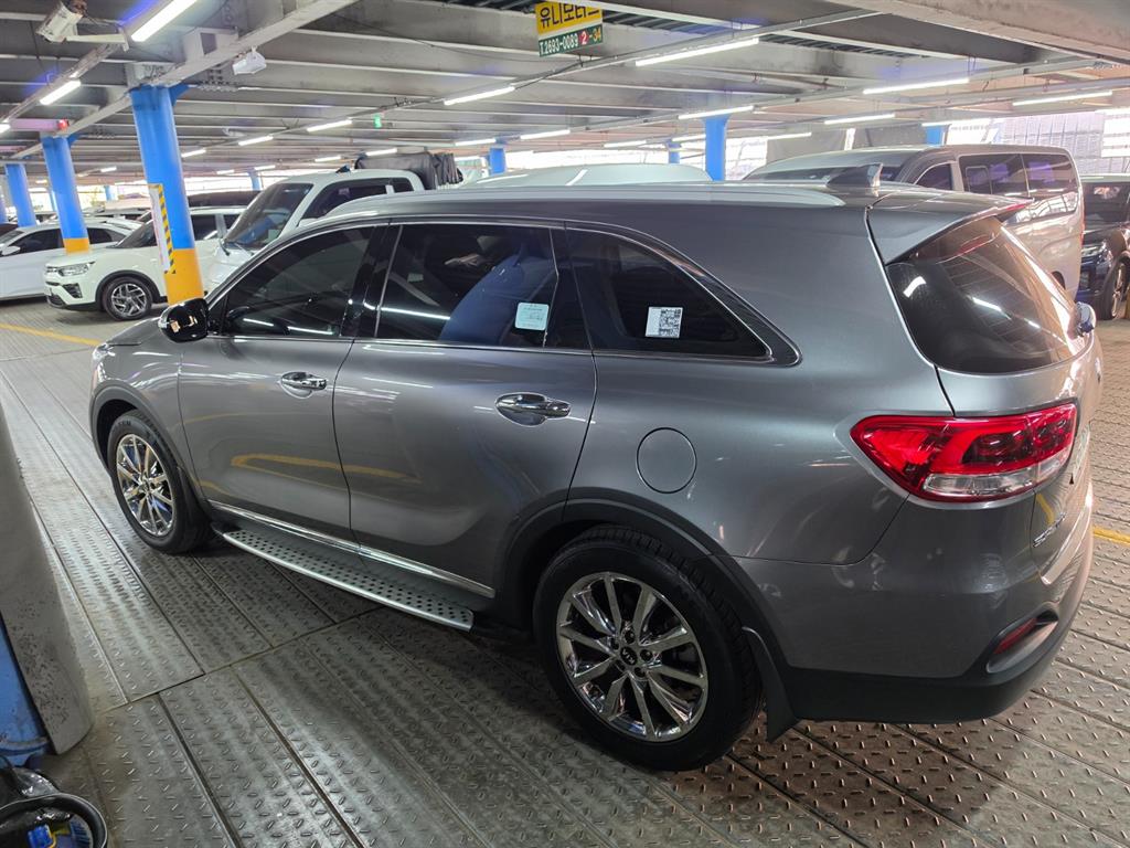 KIA Sorento - Vista 3