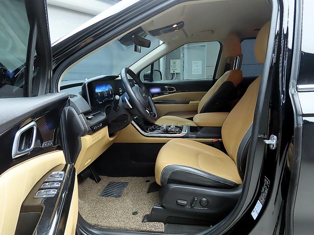 KIA Carnival - Vista 5