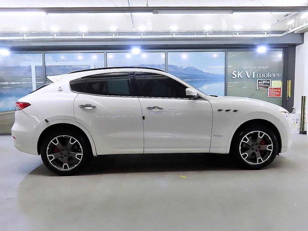 Maserati Levante - Vista 3
