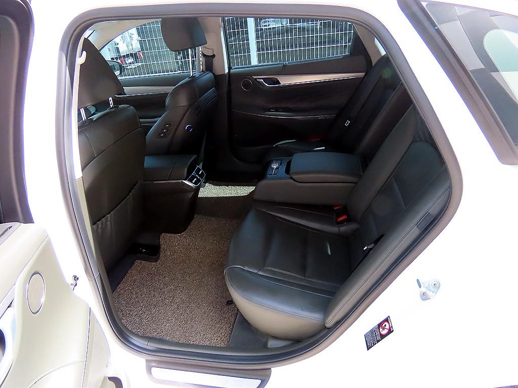 HYUNDAI Grandeur - Vista 6