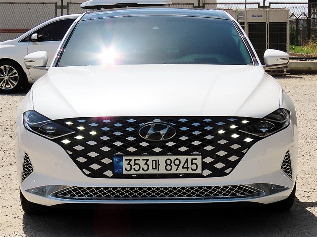 HYUNDAI Grandeur - Vista 2