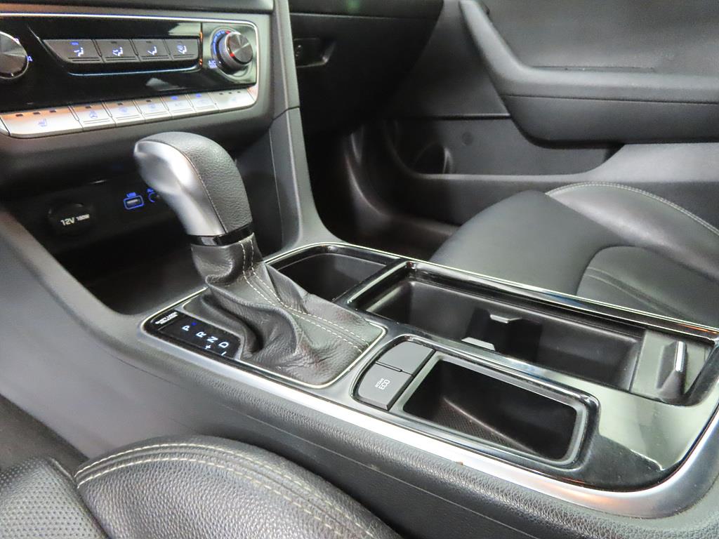 HYUNDAI Sonata - Vista 11