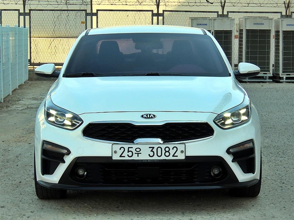 KIA K3 2019 Blanco - Importación desde Corea - HF Imports Iquique - Foto 1