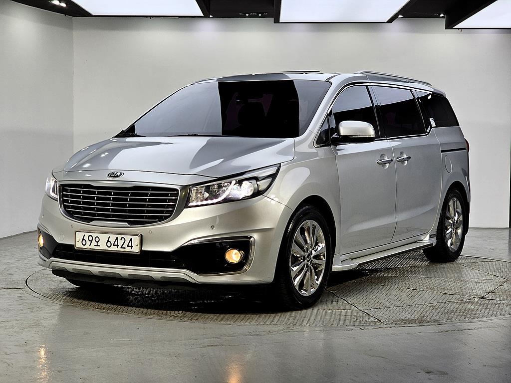 KIA Carnival - Vista 2