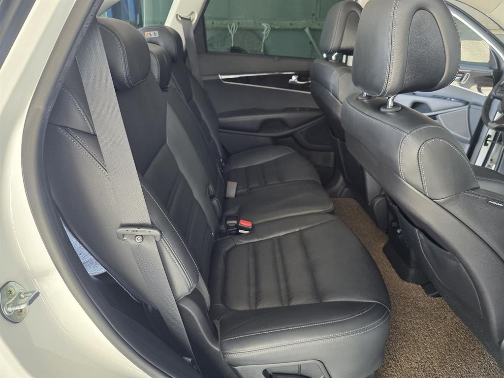 KIA Sorento - Vista 7
