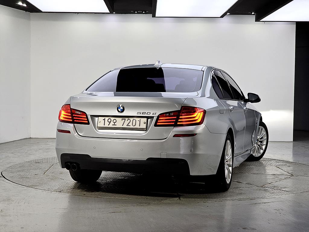 BMW 5 Series - Vista 3