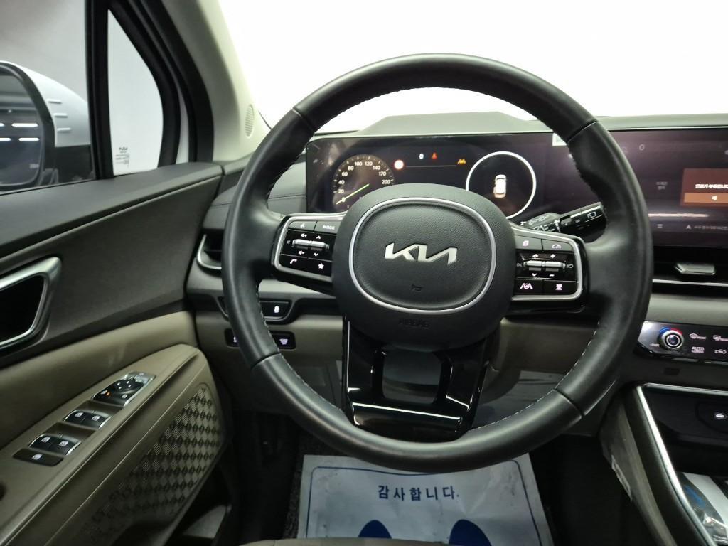 KIA Carnival - Vista 9