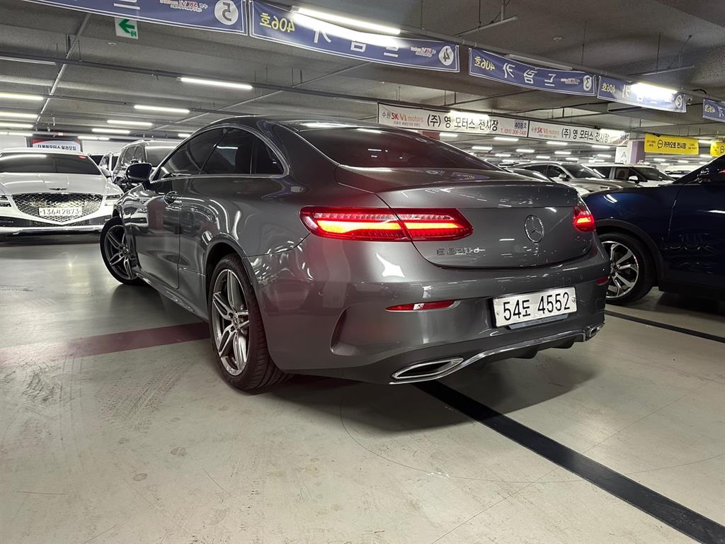 Mercedes Benz E class - Vista 2