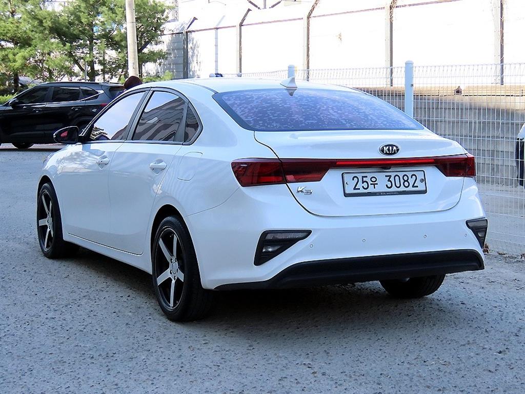 KIA K3 - Vista 3