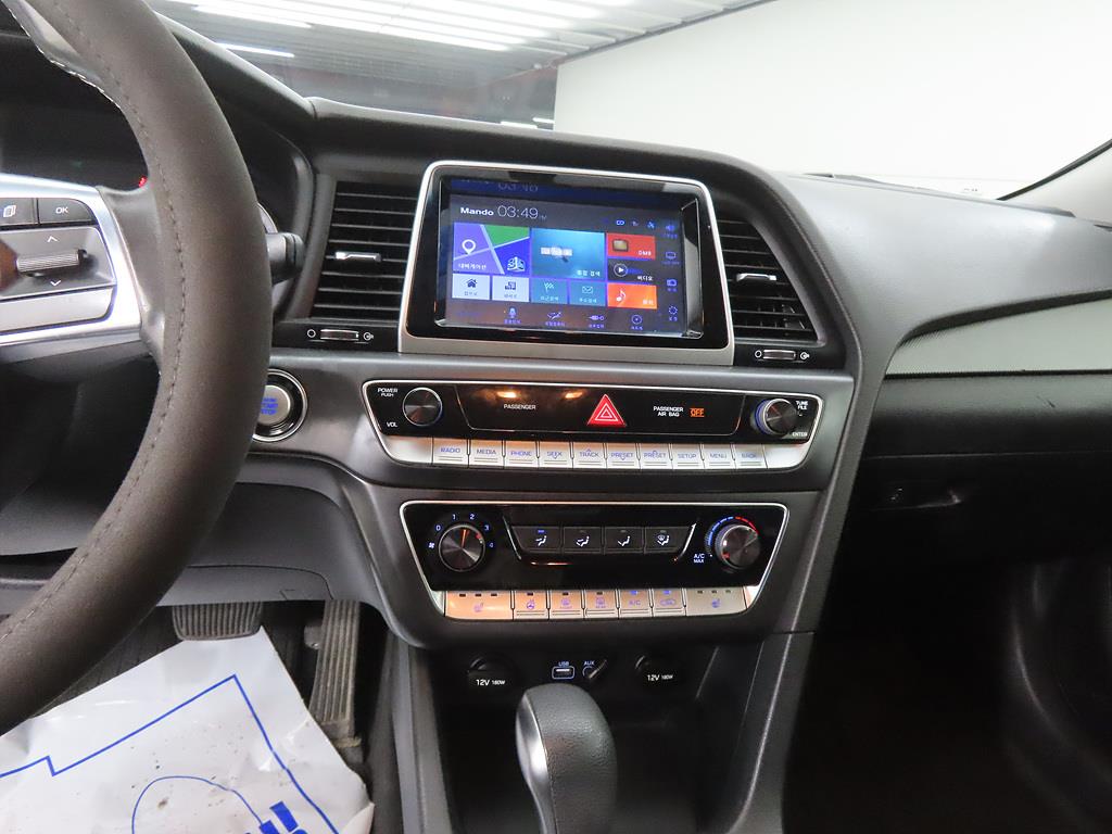 HYUNDAI Sonata - Vista 10