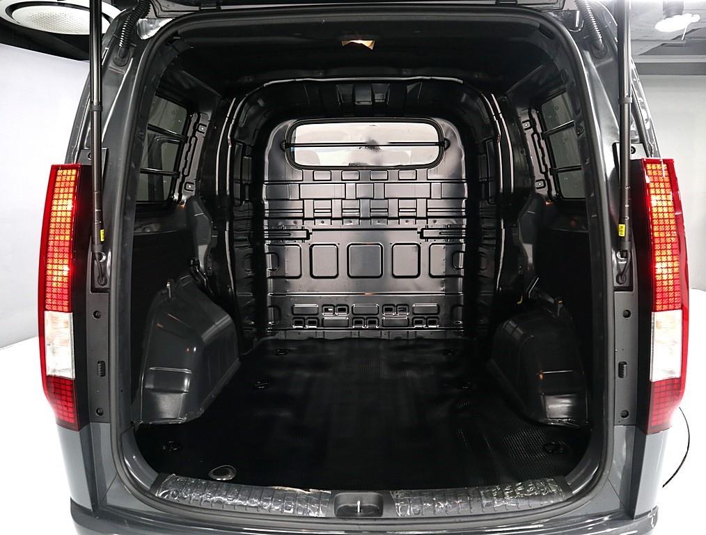 HYUNDAI Staria 2025 Gris - Importación desde Corea - HF Imports Iquique - Foto 18