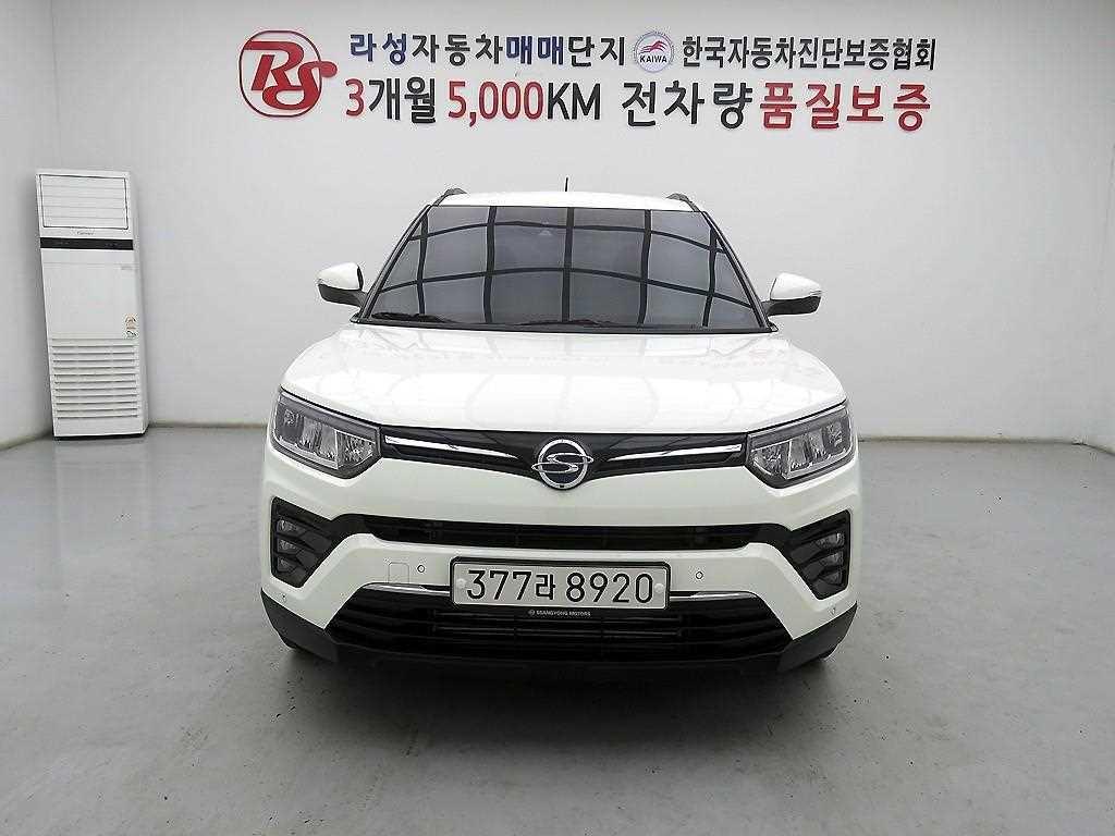 Ssangyong Tivoli 2022 Blanco - Importación desde Corea - HF Imports Iquique - Foto 1