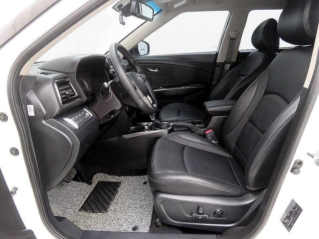 Ssangyong Tivoli - Vista 6