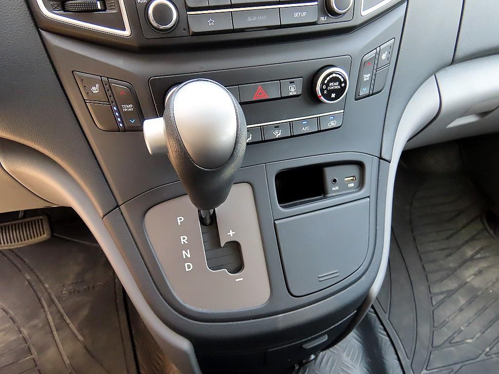 HYUNDAI Starex - Vista 11