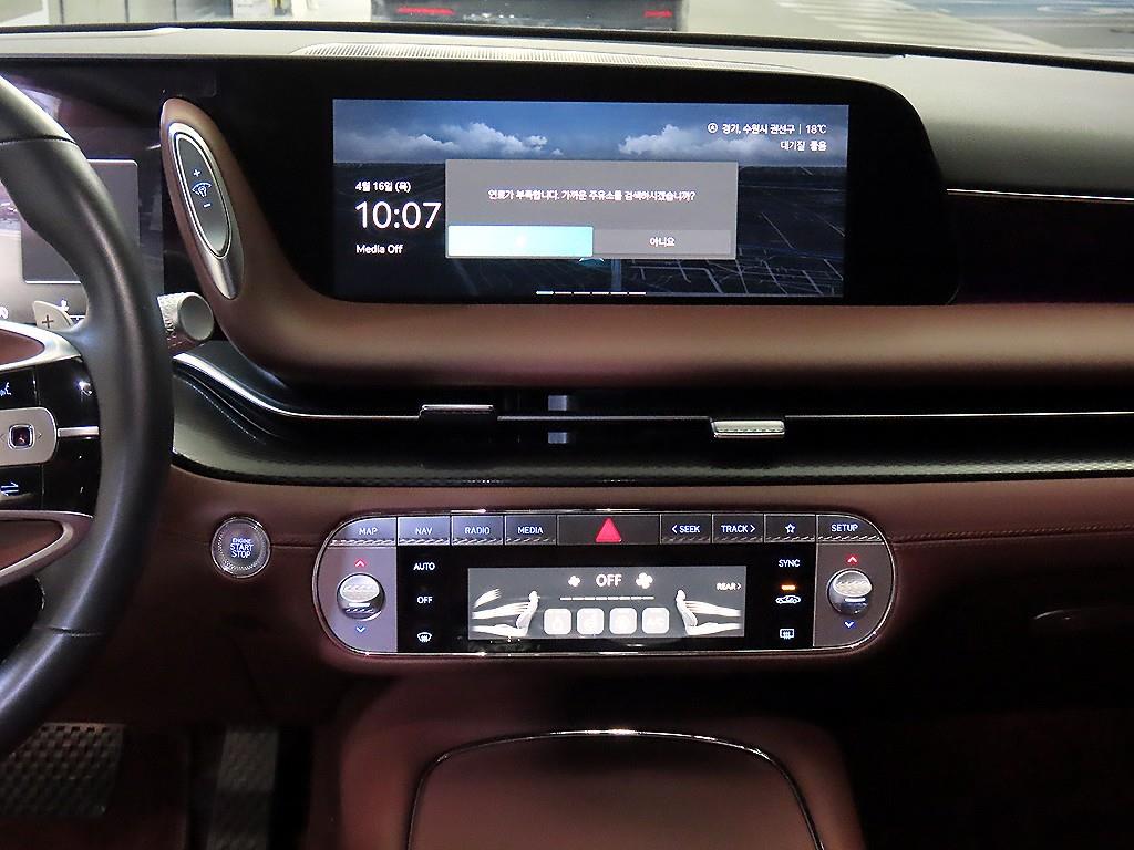 Genesis G90 - Vista 11