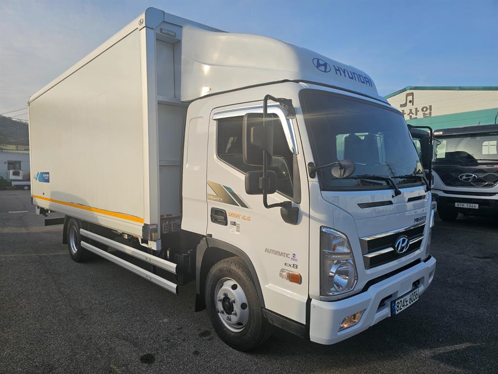 medium and large cargo truck - Vista 3
