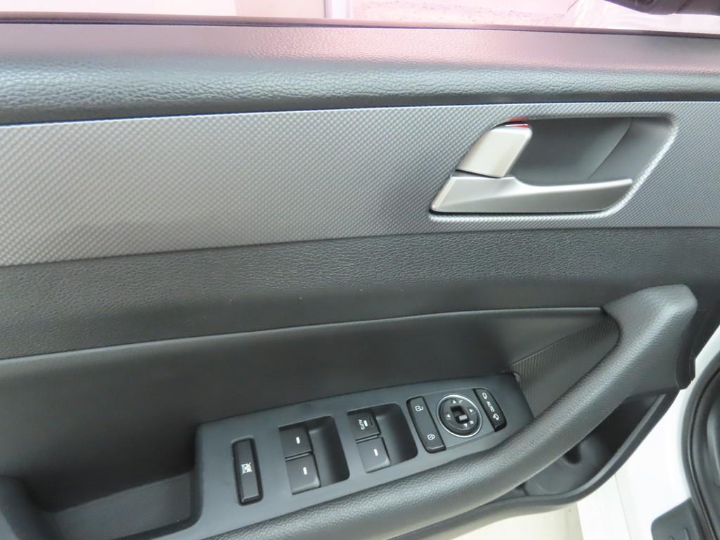 HYUNDAI Sonata - Vista 9