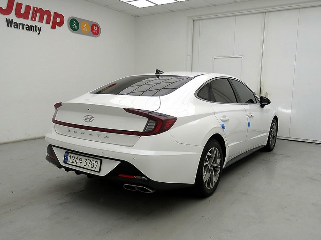HYUNDAI Sonata - Vista 4