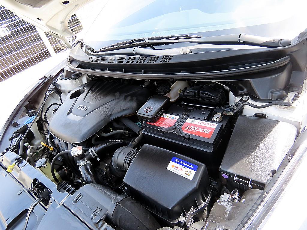 HYUNDAI Avante 2015 Blanco - Importación desde Corea - HF Imports Iquique - Foto 16
