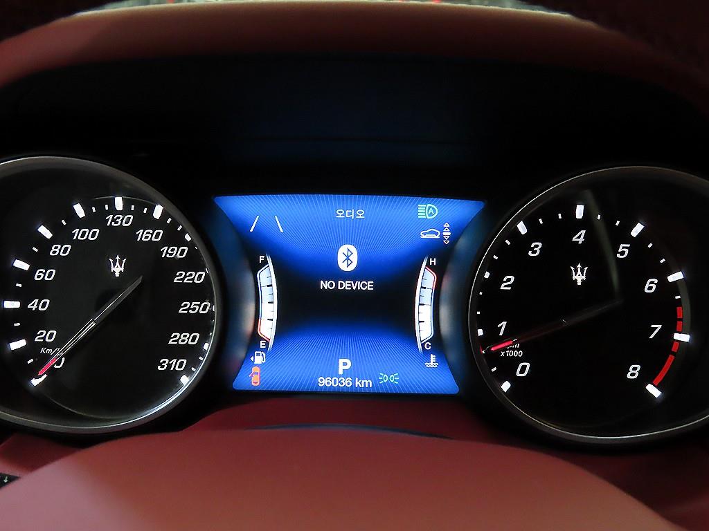 Maserati Levante - Vista 9