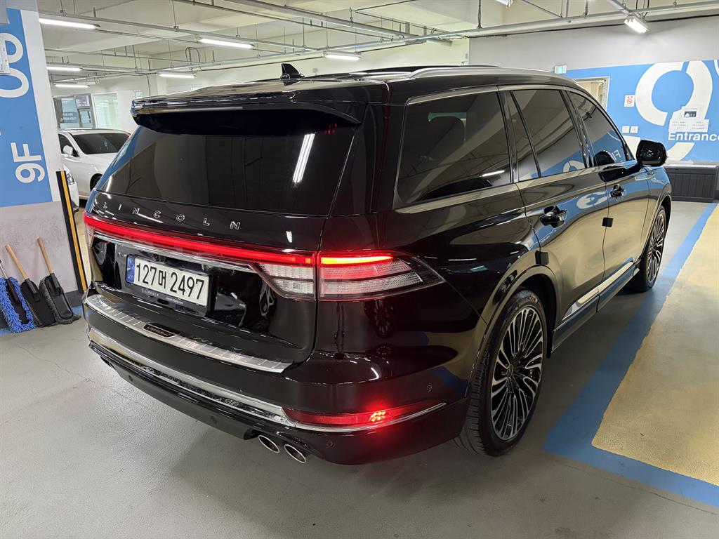 Lincoln Aviator - Vista 6