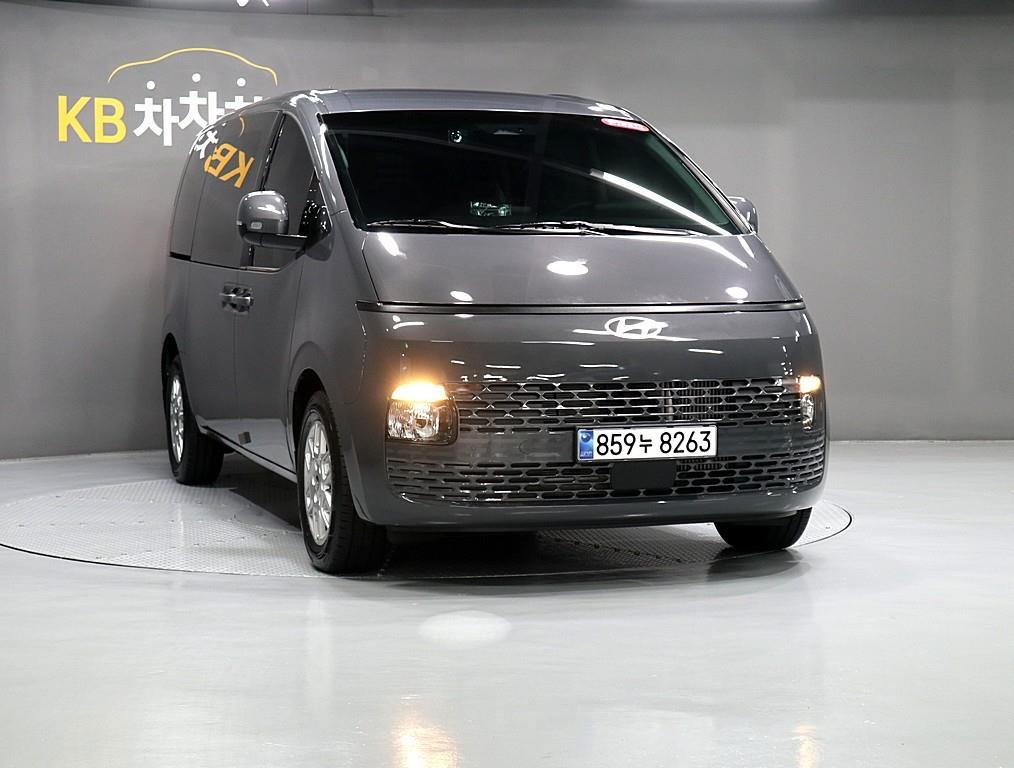 HYUNDAI Staria - Vista 2