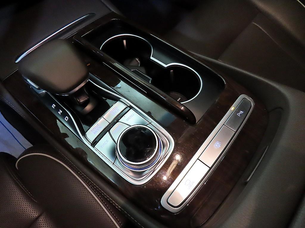 KIA K9 - Vista 12