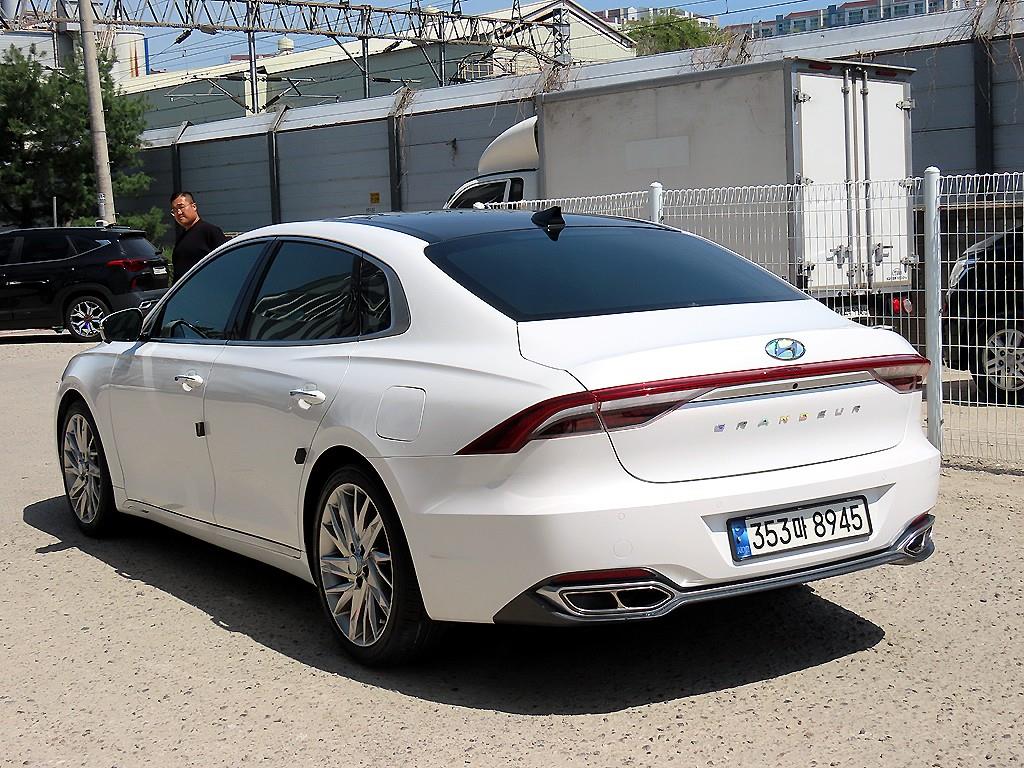 HYUNDAI Grandeur - Vista 3