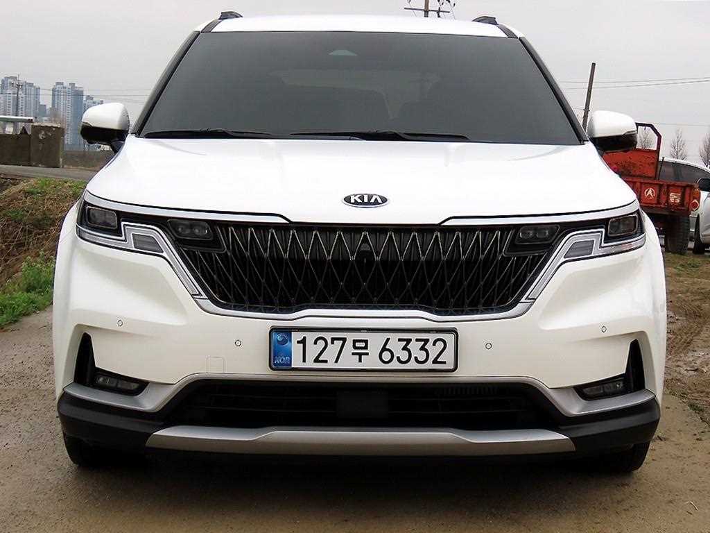 KIA Carnival 2021 Blanco - Importación desde Corea - HF Imports Iquique - Foto 1