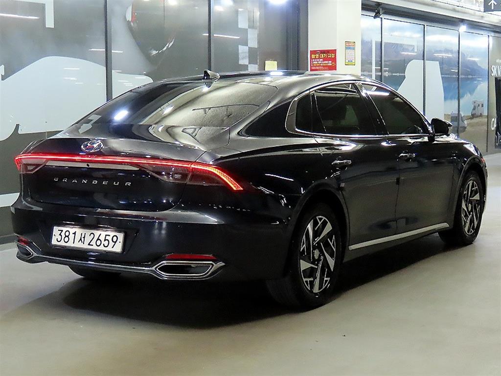 HYUNDAI Grandeur - Vista 4