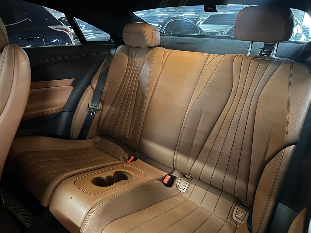 Mercedes Benz E class - Vista 11