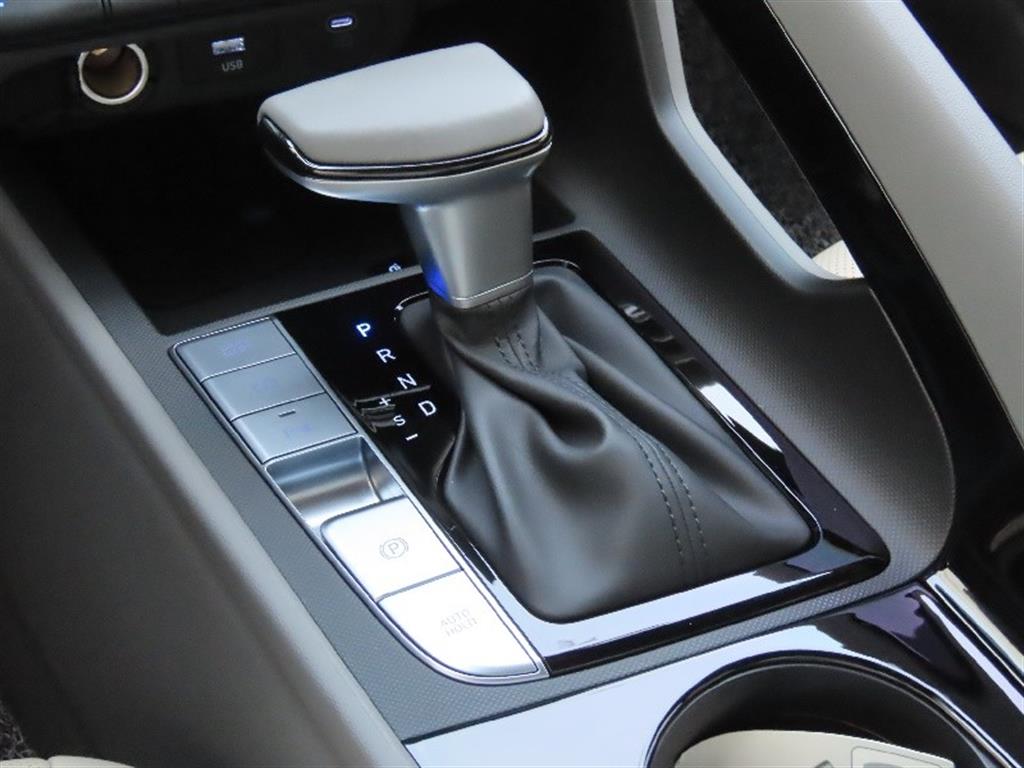 HYUNDAI Avante - Vista 11