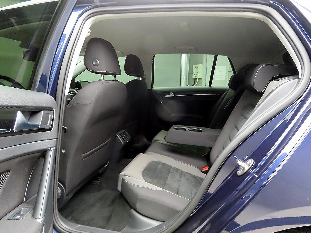 Volkswagen Golf - Vista 6