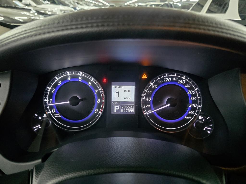 Infiniti QX - Vista 12