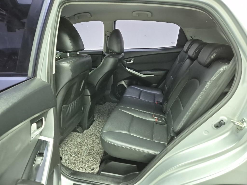 Ssangyong Korando - Vista 12