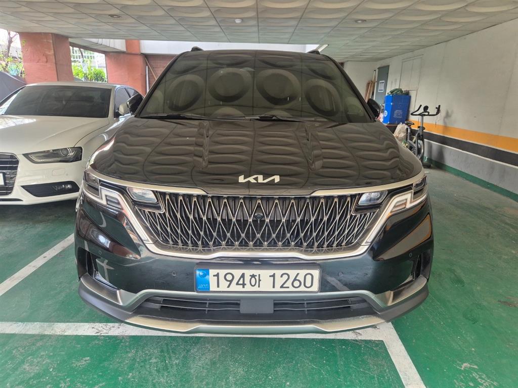 KIA Carnival 2022 Negro - Importación desde Corea - HF Imports Iquique - Foto 1