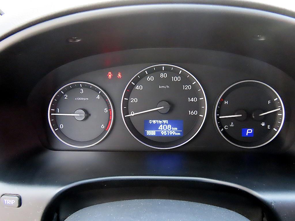 HYUNDAI Starex - Vista 10