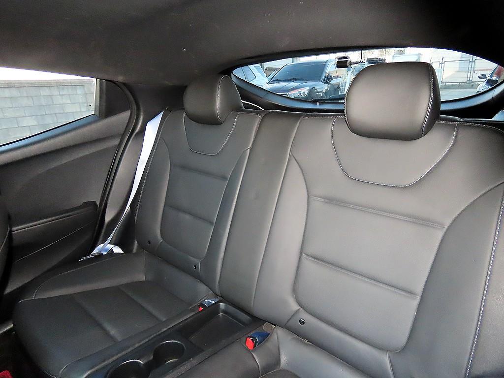 HYUNDAI Veloster - Vista 6