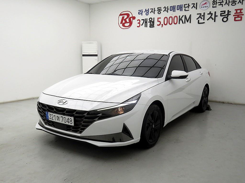 HYUNDAI Avante - Vista 2