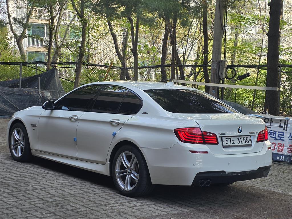 BMW 5 Series - Vista 5