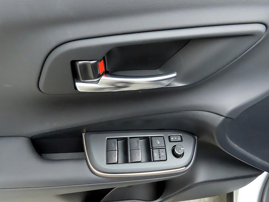 Toyota Crown - Vista 12