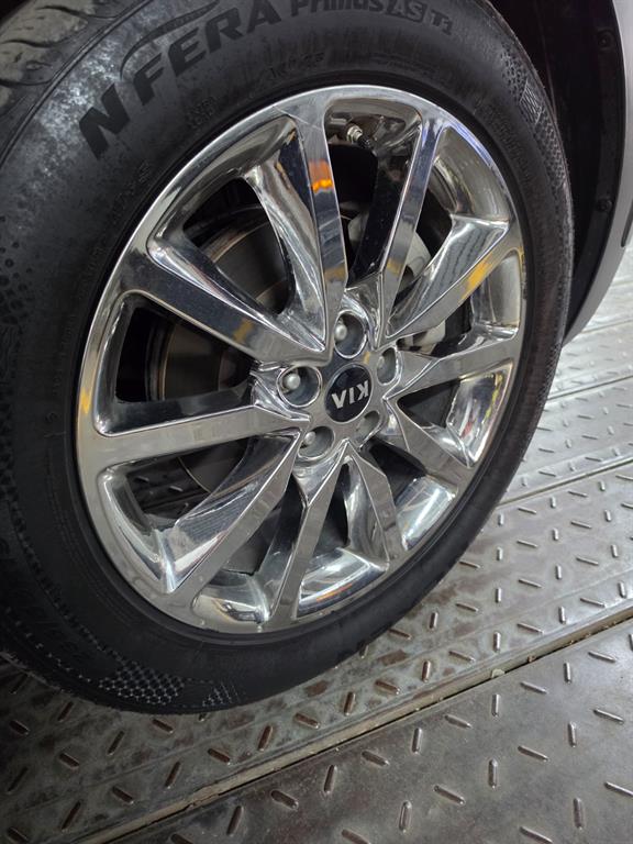 KIA Sorento - Vista 7