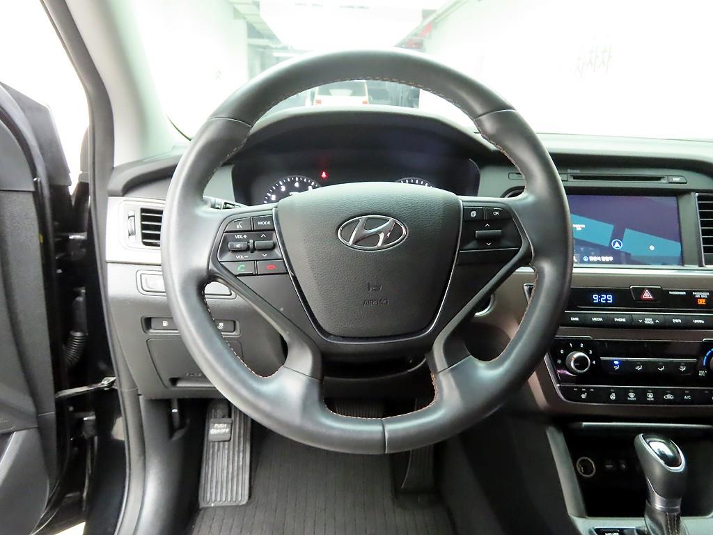 HYUNDAI Sonata - Vista 11